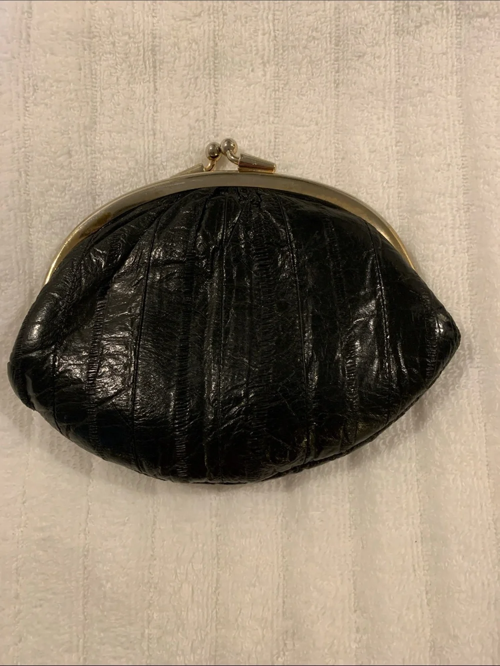 Vintage Lee Sands Black Eel Skin Kiss-Lock Coin Purse 1970-1980 Korea​​